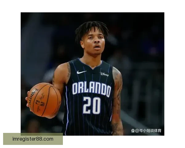 富尔茨迎来猛龙生涯首秀 接巴恩斯精准助攻命中首球